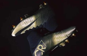 giày bóng đá của ronaldo